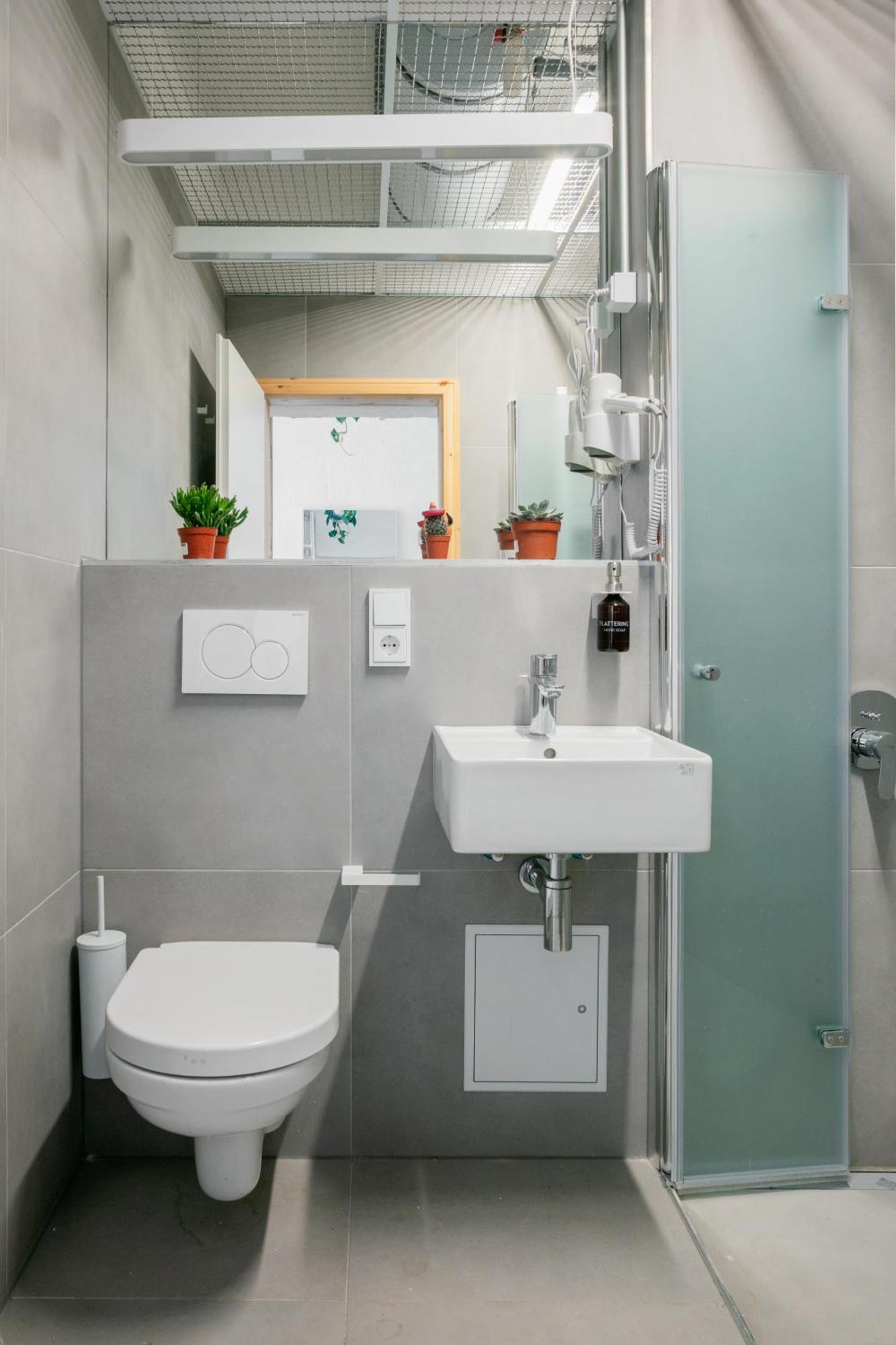 Flattering Aparthotel *