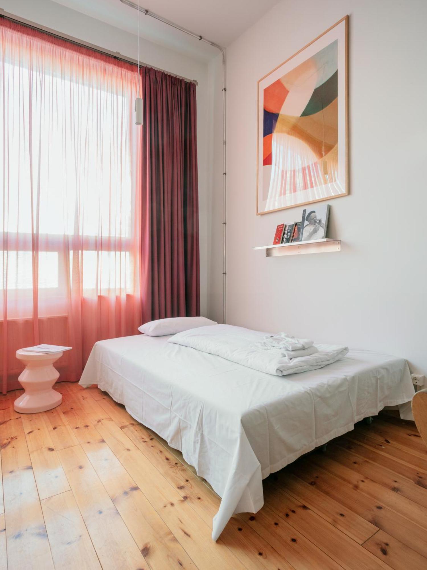Flattering Aparthotel